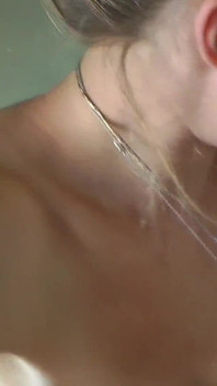 Age Gap Blonde Niemiecka laska zostaje zerżnięta na zewnątrz przez Ogromnego kutasa