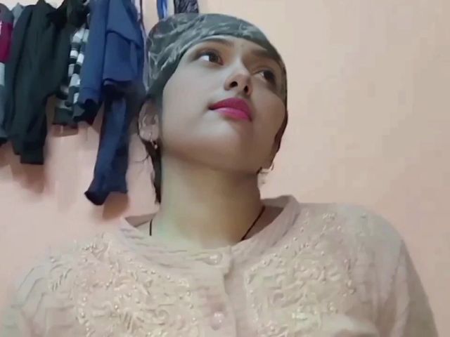 Newly Married Girl Was Fucked by Her Husband (Juhi studio)