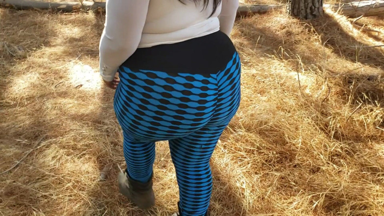 Riderqueen: Stepmom sexy walking forest