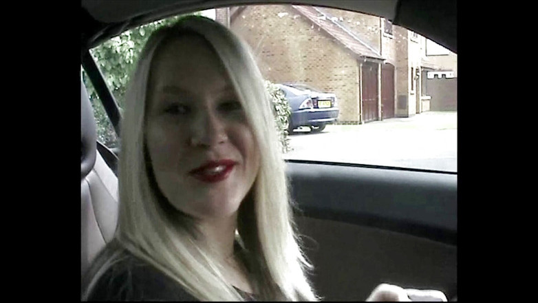 Dogging after dark: Дружина заходить на швидку руку