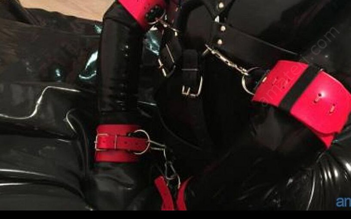 RubberFetishchem89: 흑인 대물 자지에게 따먹히는 게이