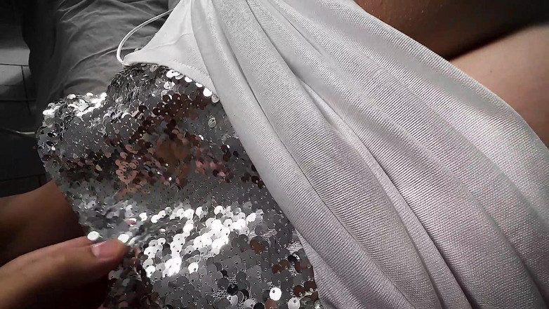 Gigi oficial: 큰 젖탱이의 처녀 배다른여동생이 카드 게임에서 풀려나서 처녀 룰을 풀어주지 않을거야