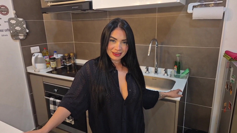 AlejandraPalacios: Wife Gives Him a Good Blowjob on Men's Day