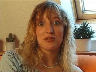 German Classic Porn videos: アンジェラはポルノビジネスの経験がなかった