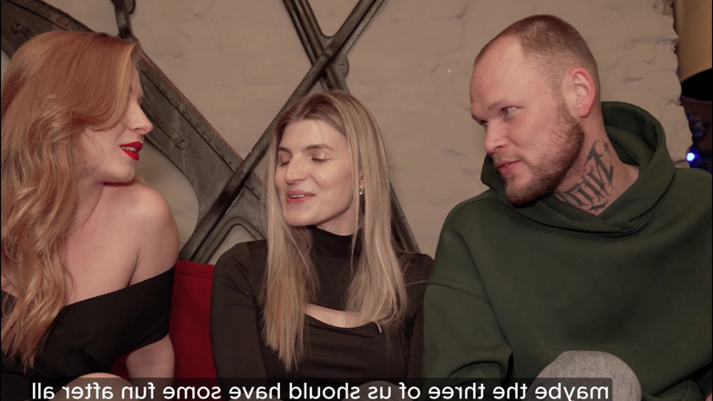 Murkovski: What a Cute Girl, Let's Call Her for a Threesome.