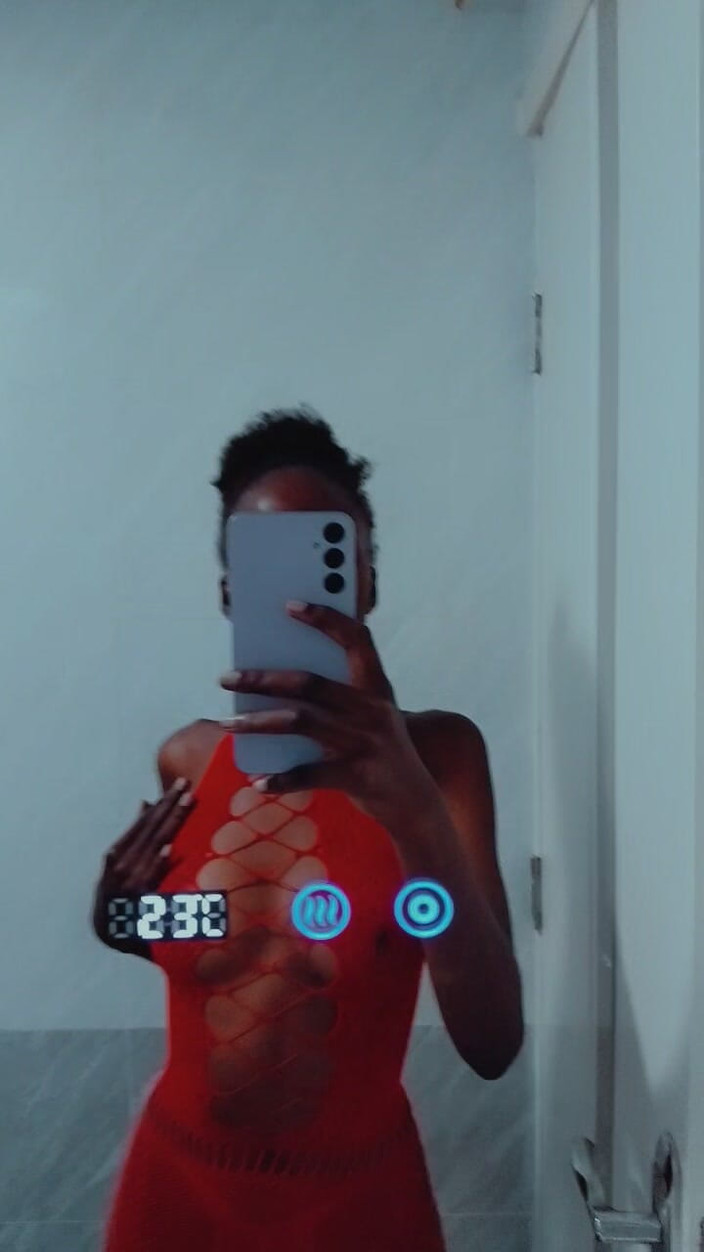 Sexy Rexyaa: Drobná sexy