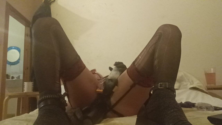 Charlene's TS funhouse: 그녀의 장난감을 사랑하는 TS Charlene