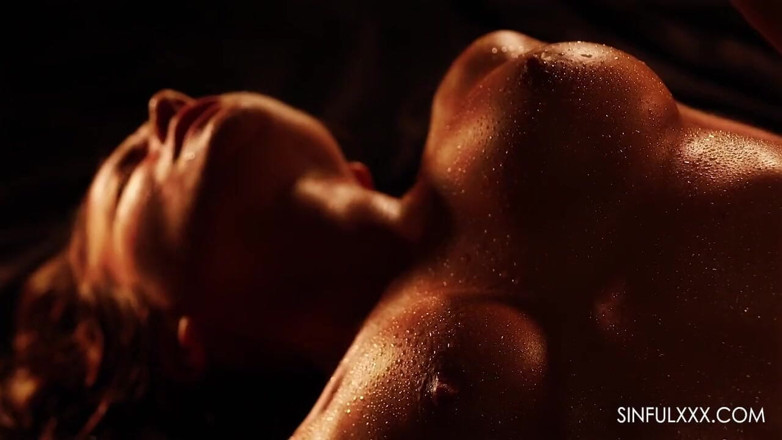 Sinfulxxx: Seks anal dalam cewek semok oleh sinfulxxx
