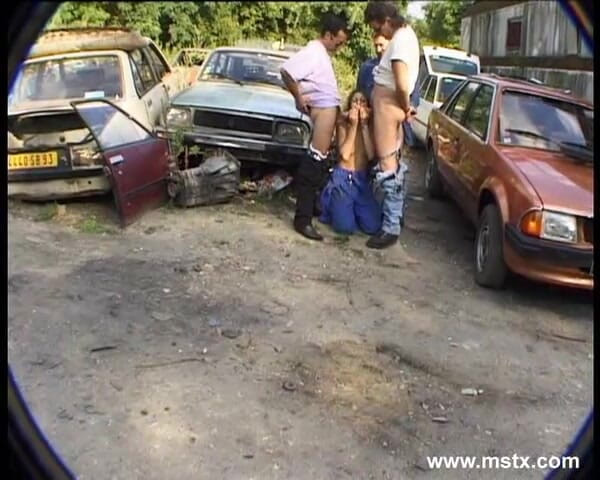MSTX: Slut sucks me the castanets