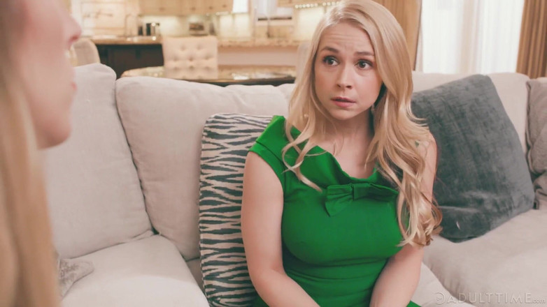 Transfixed ADULTTIME: Transfixed - Lonley, hausfrauen sarah vandella und casey kisses teilen geheimen...