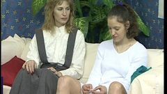 YOUR FIRST PORN: Meine Stiefmutter Erteilt Mir Lektion - Moje nevlastní matka mi dává...