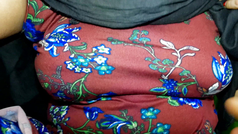 Shahinbd: La ragazza del bangladesh che indossa il burqa viene in...