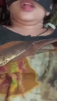 Moje nevlastní sestra mě pozvala na sex, když byla sama ve své ložnici