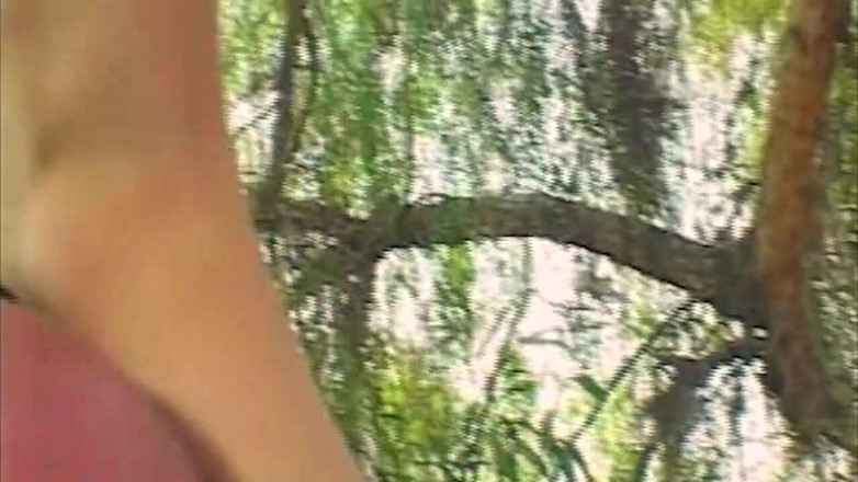 RetroTrashX: Hete brunette babe krijgt ruw beukende en romige cumshot
