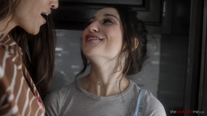 She seduced me: Heb daar hulp bij nodig