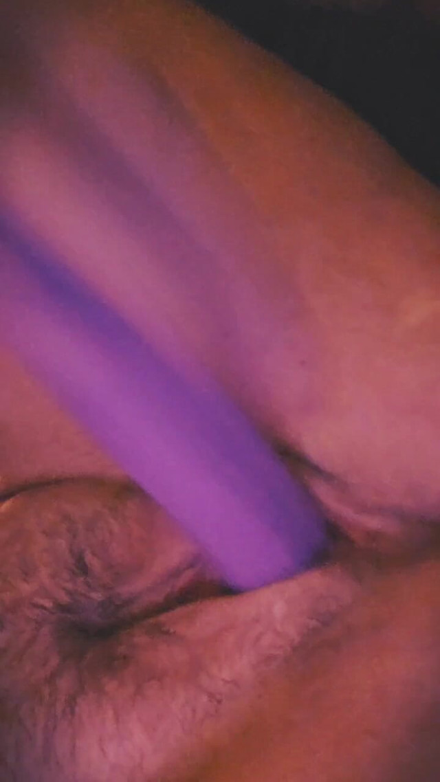 Dildo in My Hairy Pussy Part 2 (Lynylou)