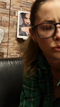 Modelul sexy a făcut sex incitant la ședința foto