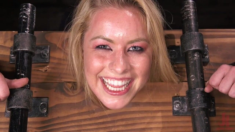 Kink: Tiny Squirting Slut Lilly Lit