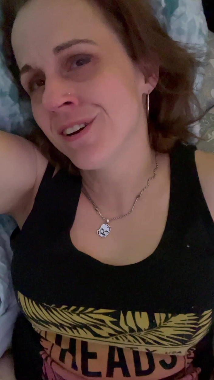 Suzy Wylde: Cała ta cipka taka mała sukna