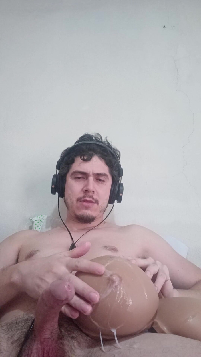 Tabasco Jake: Handsome Embarrassed Man Comes in Thick Squirts on Big Tits