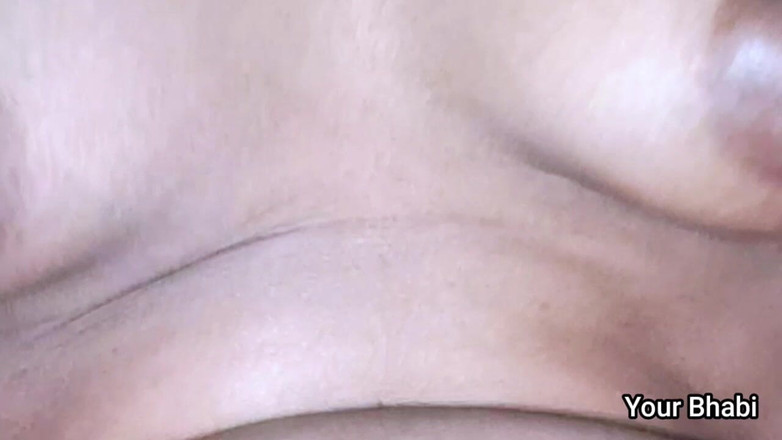 Bhabi: Indische Desi slanke Bhabhi geneukt