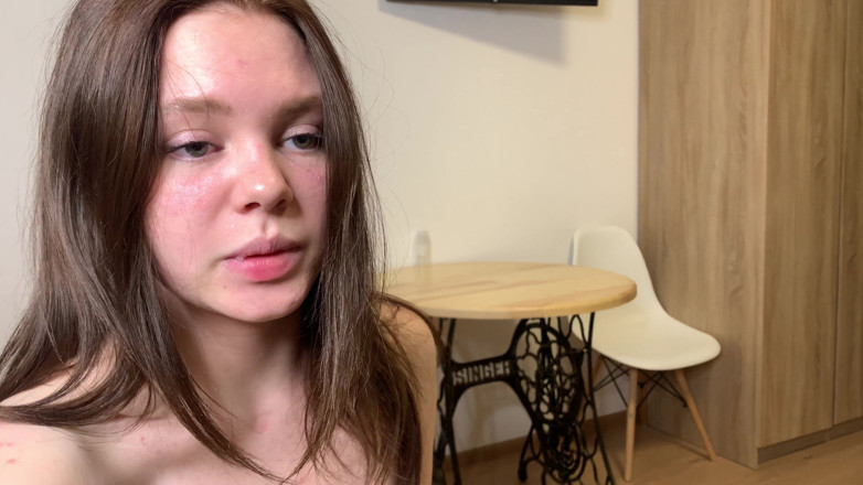 LoveHomePorn: Si comel menjolok dan dildo pepeknya