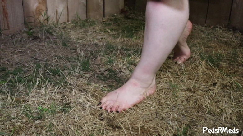 PedsRMeds: Little Miss Rya Barefoot in the Grass