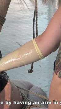Young Mistress Inserts a Pump-type Anal Plug Into Slave's Anus, Pumps Air Into It, and Uses Double Fisting to Gape the Anus