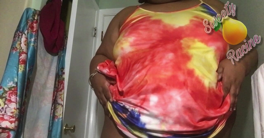 Sweety Racine: SSBBW khoe bụng bự