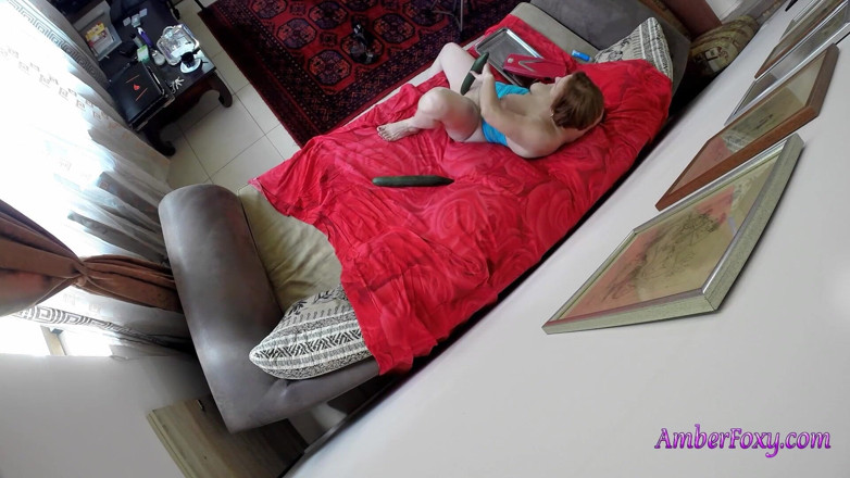 Amber Foxy: Cosplay MILF bertiga yang panjang dan kasar
