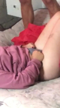 Kami mulai bertengkar - kami berakhir dengan penghinaan tersedak anal plug orgasme dan creampie vagina