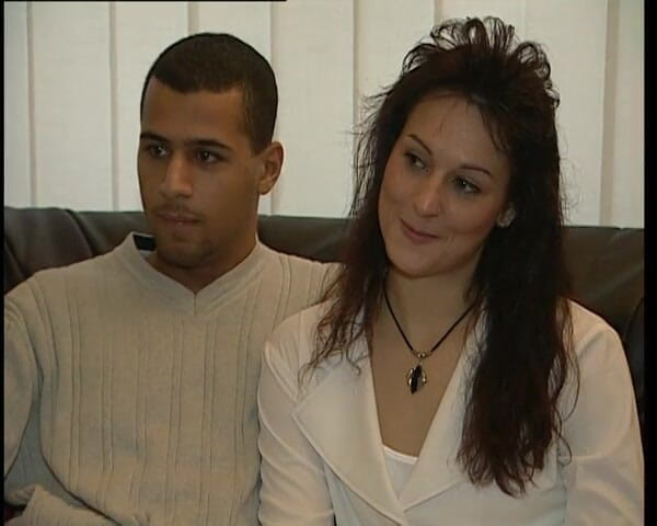 YOUR FIRST PORN: Geile MILF Nimmt Aufs Gesicht - Horny MILF Takes It on...