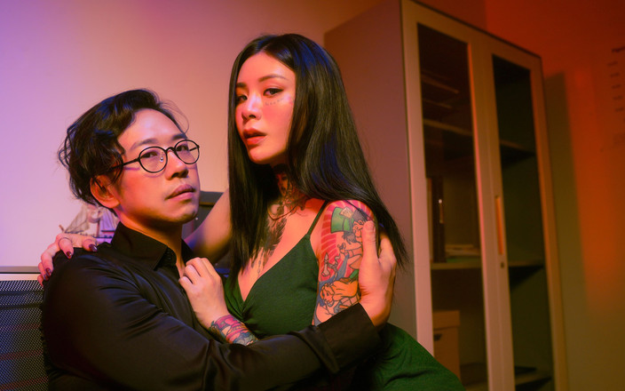 Model TV: Model tv - Sex, manželství a život Ep3 - Burst the Fetters of...