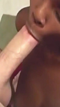 mörkhyad stor naturlig tit MILF stacy med hårig fitta knullad i en interracial möte