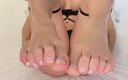 Mandy sweet studio: Mostrando mis pies pequeños! ¿Masturbarse para mí y correrse en mis...