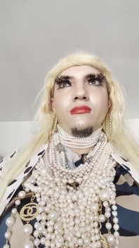 Pearl Vanesa Showing Her Body in Her Home Wearing Lovely Pearls.