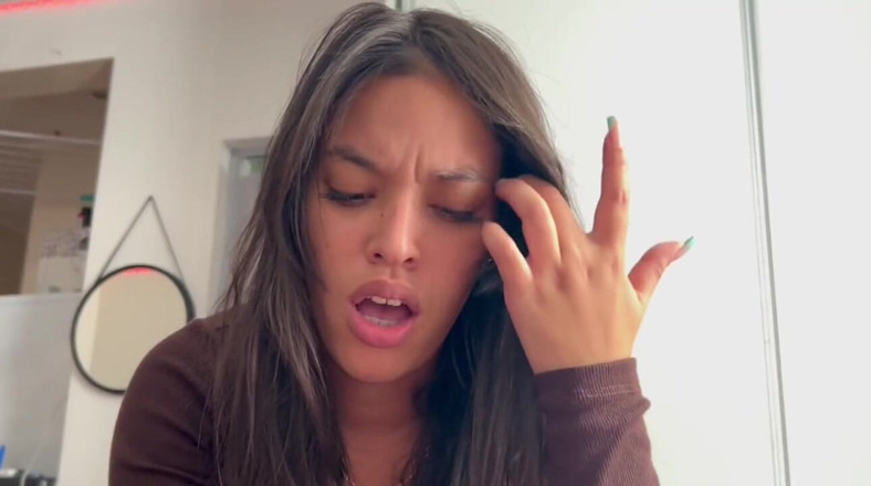 Bruna Paz: Bruna Paz suge pula încet și o lasă foarte umedă