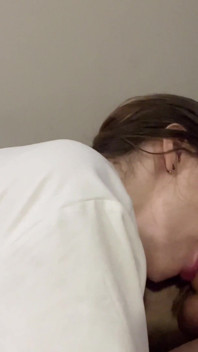 퇴근 후 오지는 펠라를 얻다