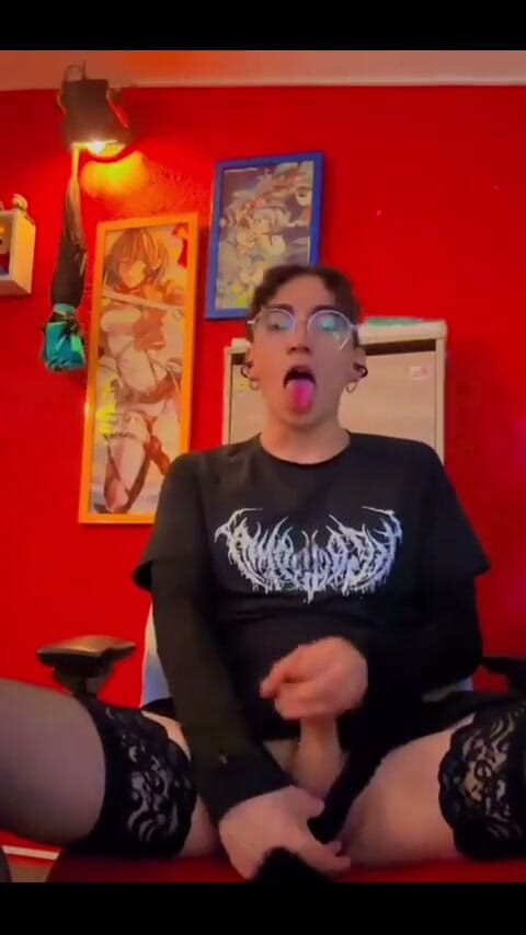 KittyKatFemb: 私を幸せにしてくれる?
