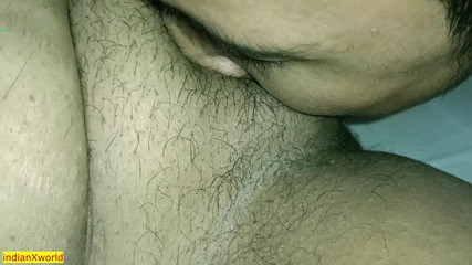 Indian Xshot: Indická mladá tetička tajné lízání kundičky se sousedem