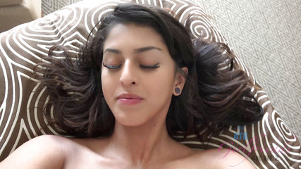 ATK Girlfriends: Sophia Leone ile sanal tatil oahu 1/2