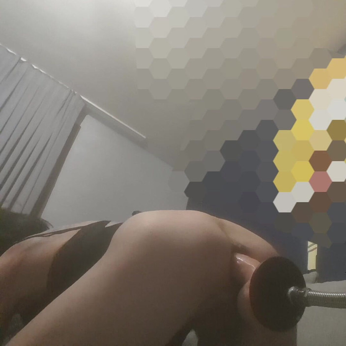 KIARA: Šukání do mého poskvrněného zadku