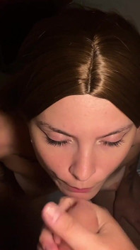 Sborrate su viso, guance, labbra e capelli - 7a compilation hot di trattamenti per il viso di betsy