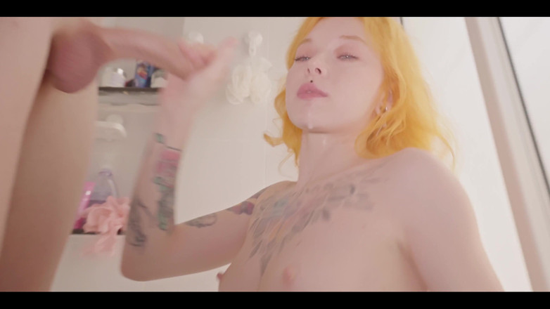 Karneli Bandi: I Caught My Roommate in the Shower and Couldnt Refuse...