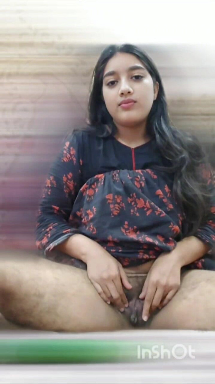 Naughty_Sana: Jija Sali hett videosamtalsex visar boos och tight fitta
