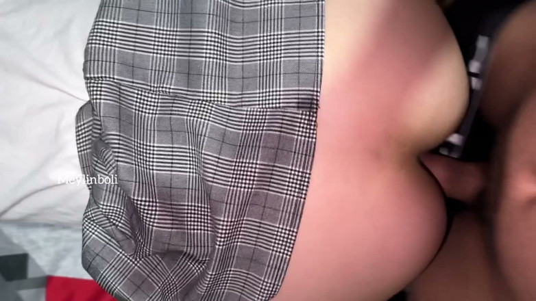 MeylinBoli: Guru sukan membawa pelajar perempuan pemalu ke motel porno buatan...