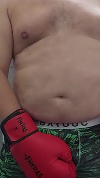 Noile mele mănuși de box sunt atât de sexy