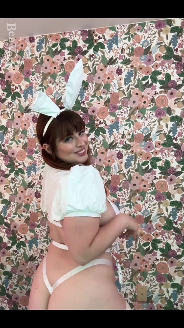 Bea York: 701734250088505344.mp4