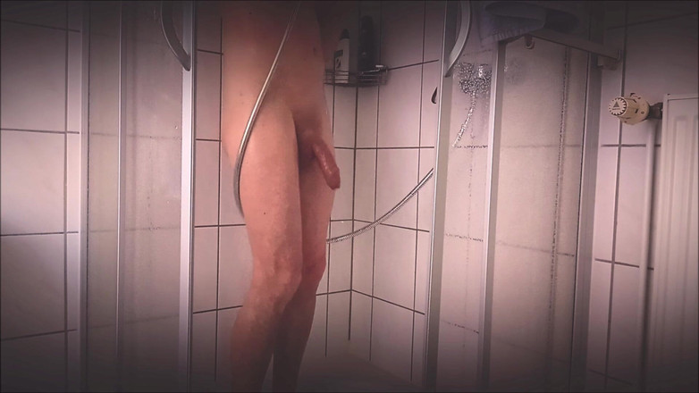 TheOldBigThing: Showerboy - phiên bản mở rộng trong slow motion - asmr