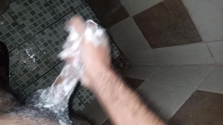 Cute boy jerks off: Meme pompası boy2 duşta zaman geçiriyor ve bir süre banyonun...